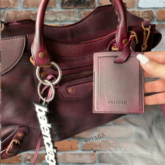 🚨Balenciaga NEO CLASSIC LARGE TOP HANDLE BAG🚨 - Picture 3 of 7